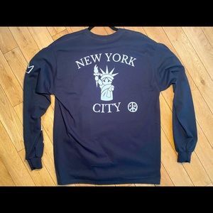 Graphic t-shirt long sleeve Pray For Peace New York